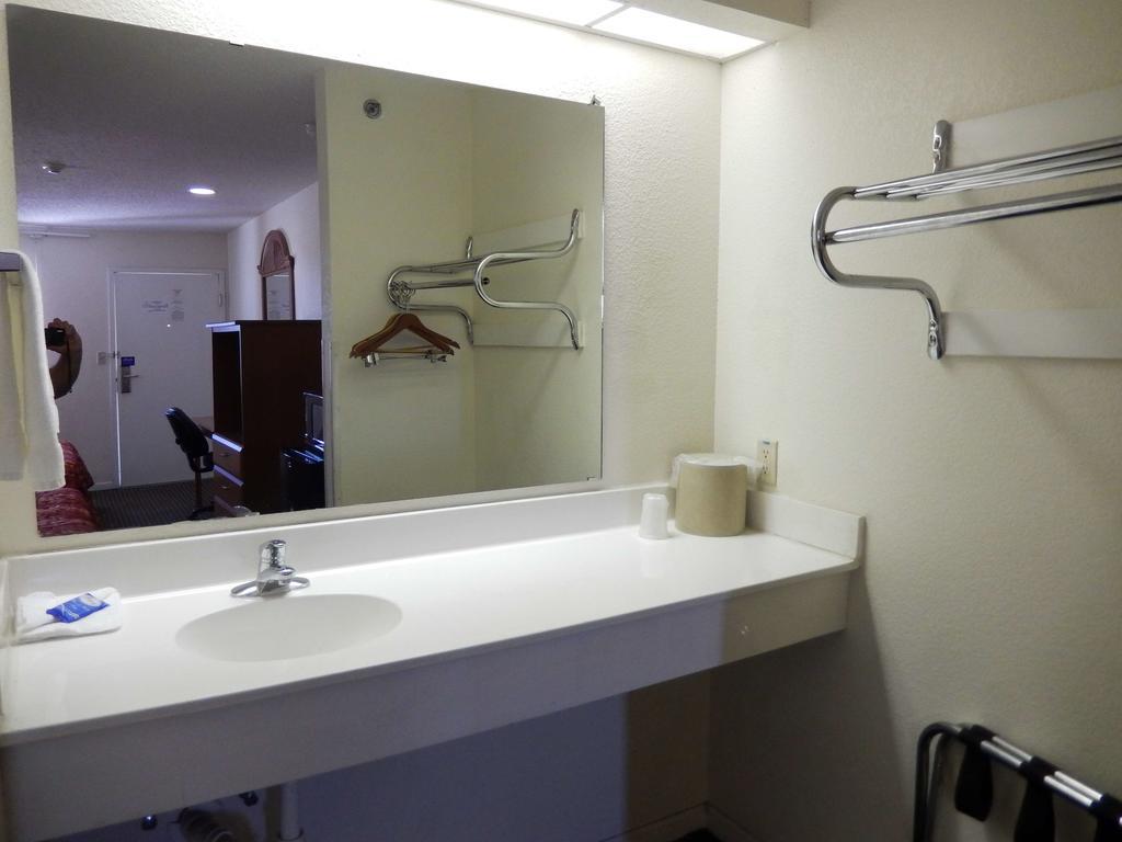 Motel 6-Azle, Tx Екстериор снимка