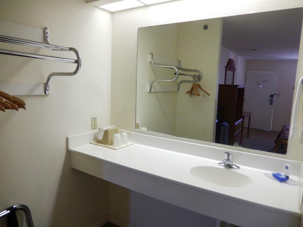 Motel 6-Azle, Tx Екстериор снимка